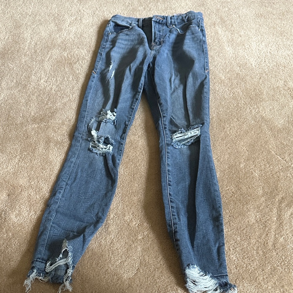 Good American Distressed Skinny Jeans in Blue